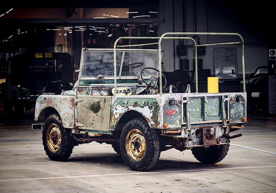 Самый первый Land Rover случайно нашли в заброшенном саду завода
