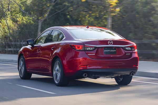 В конце октября к дилерам поступит рестайлинговая Mazda 6