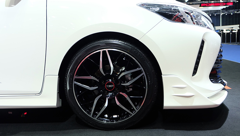 Toyota начала продажи лимитированной версии седана Vios GT Street