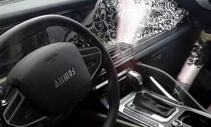 Haima выпустила компактвэн на базе Mazda и с дизайном Maserati