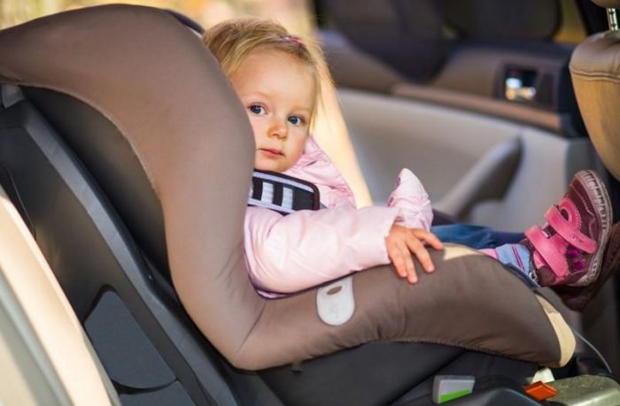 Как обезопасить ребенка в машине – простые и эффективные способы