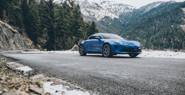 Alpine A110 назван лучшим автомобилем для геев в 2019 году