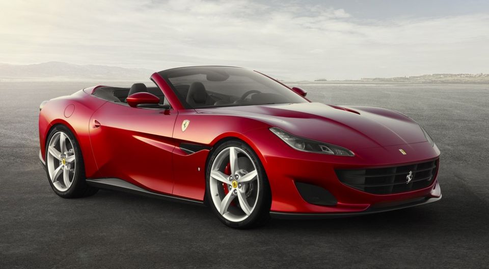 Названы российские цены на новый купе-кабриолет Ferrari Portofino