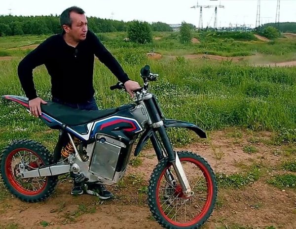 Российский изобретатель показал электрический мотоцикл