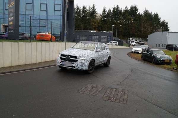 Обновленный внедорожник Mercedes-AMG GLE 63 2019 заметили на тестах