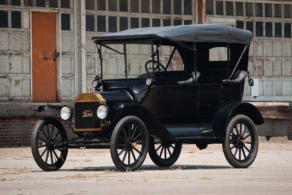Ретро-автомобиль Ford Model T 1923 продают в Москве за 5 млн рублей