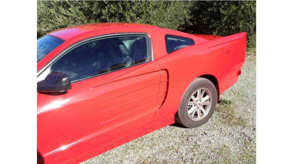 Умелец из США продает «чудовищный» маслкар Ford Mustang S197