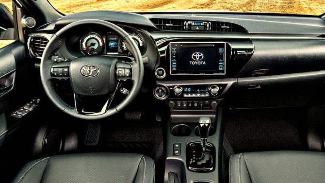 Пикап Toyota Hilux получил новую специальную версию Hilux Special Edition