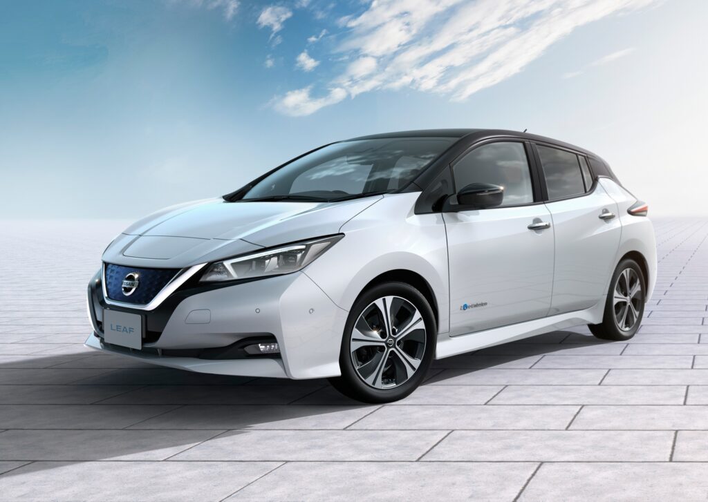 Стартовало серийное производство нового поколения Nissan Leaf