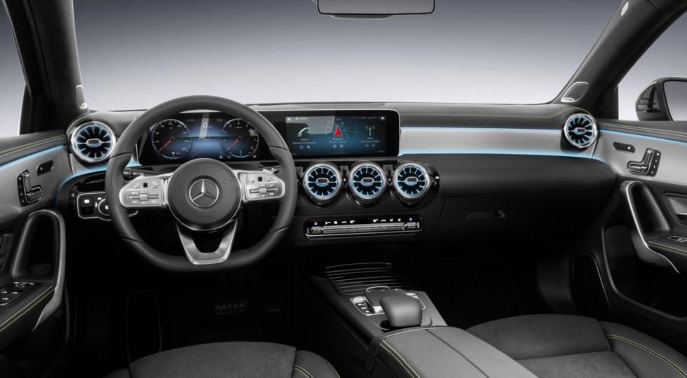 Хэтчбек Mercedes A-Class новой генерации представлен официально‍