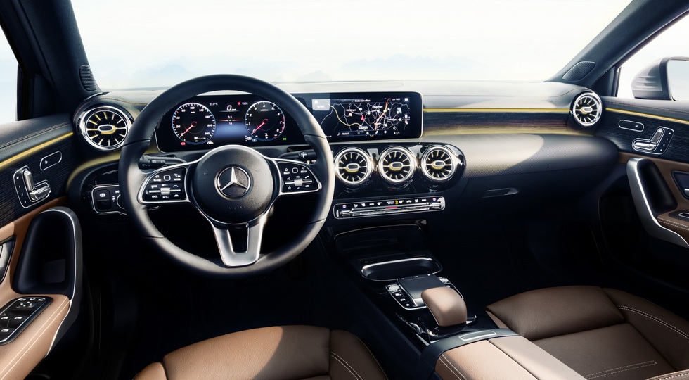 Mercedes-Benz на видео показала новое поколение хэтчбека A-Class