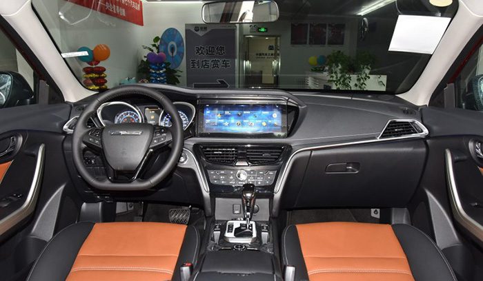 Nissan и Dongfeng обновили кроссовер Venucia T90