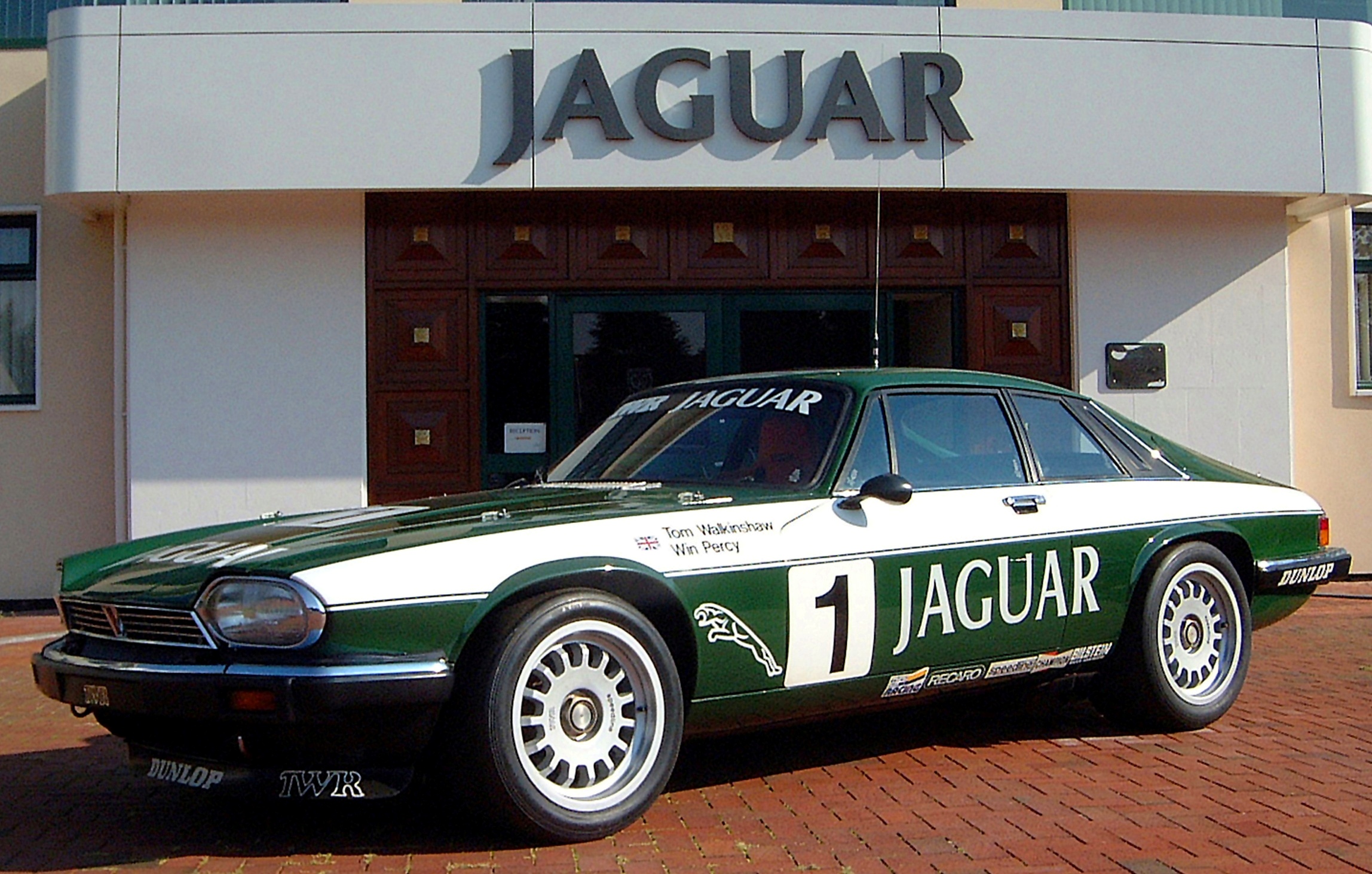 История автомобильного бренда Jaguar