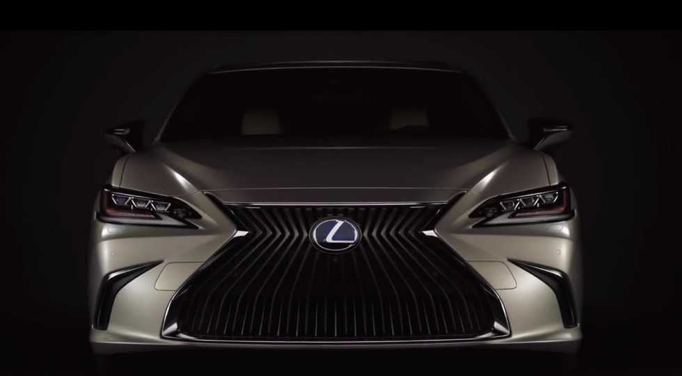 Lexus официально рассекретила новое поколение седана Lexus ES‍
