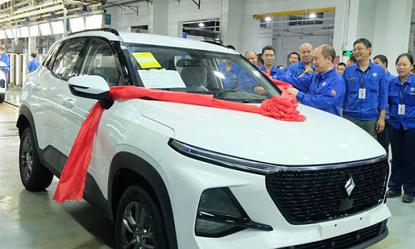 GM и SAIC отправили в производство новый кроссовер Baojun RS-3