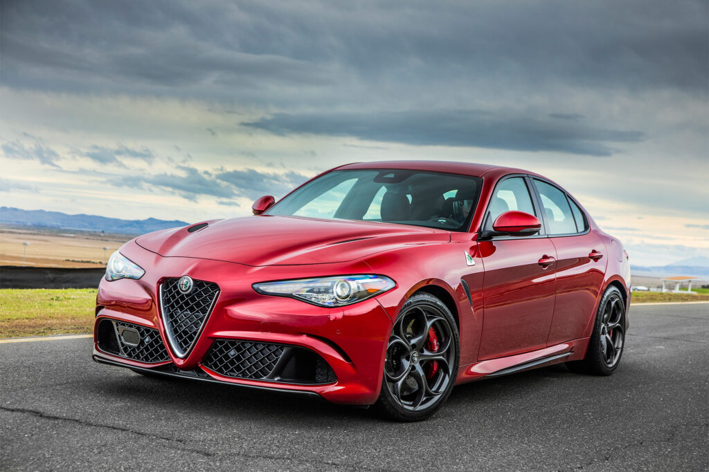 Новый Alfa Romeo Giulia может получить 350-сильный двигатель