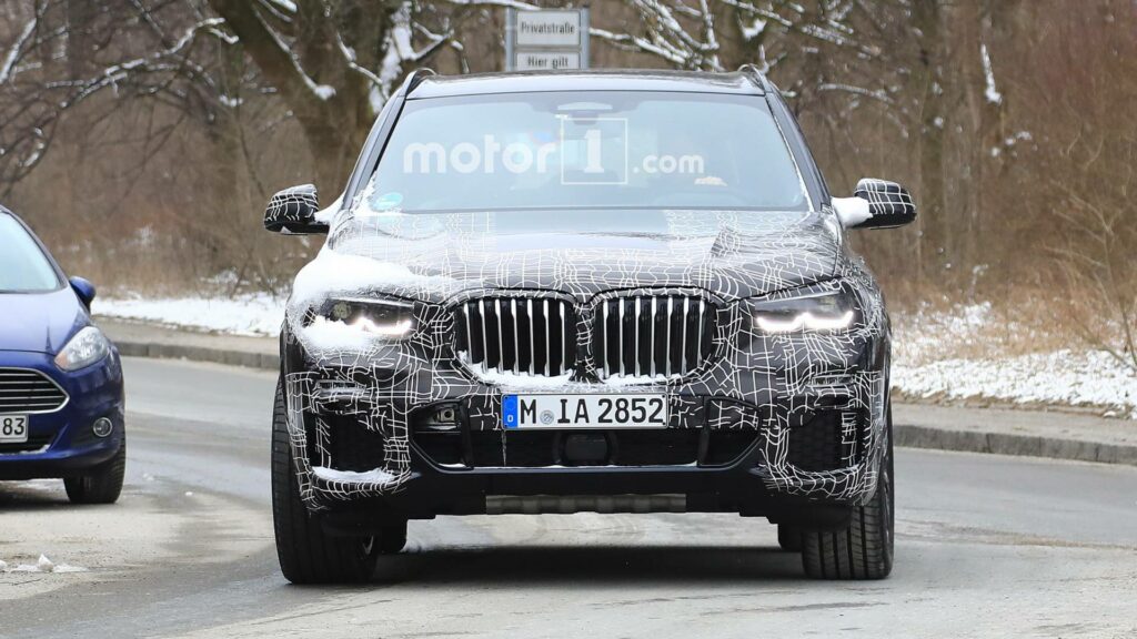 BMW вывела на финальные тесты BMW X5 нового поколения