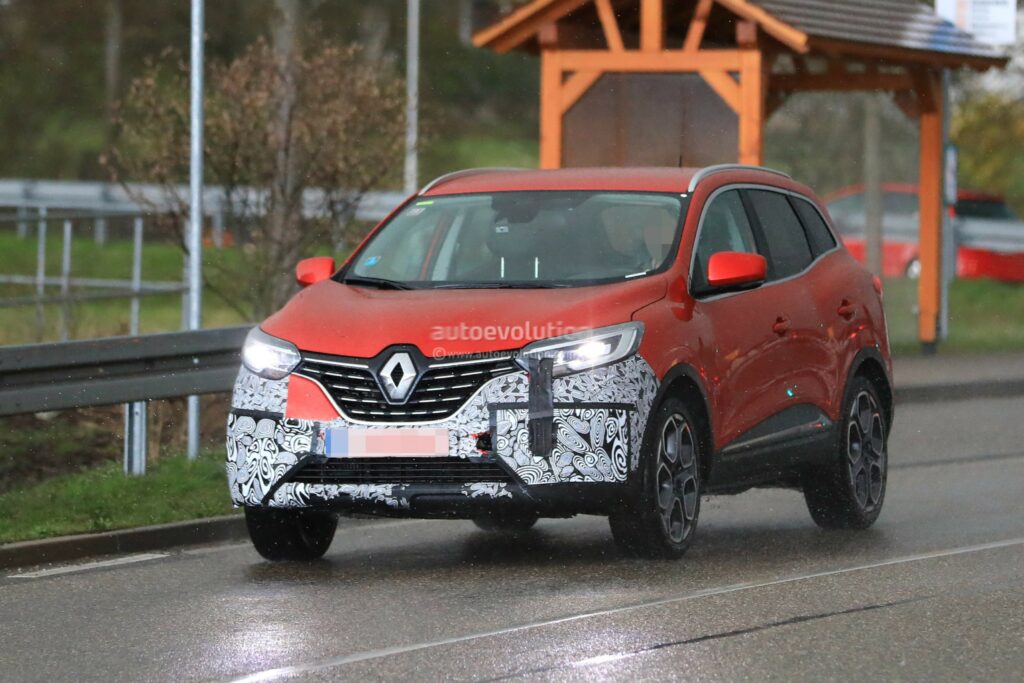 Renault представит обновленный кроссовер Renault Kadjar в начале 2019 года