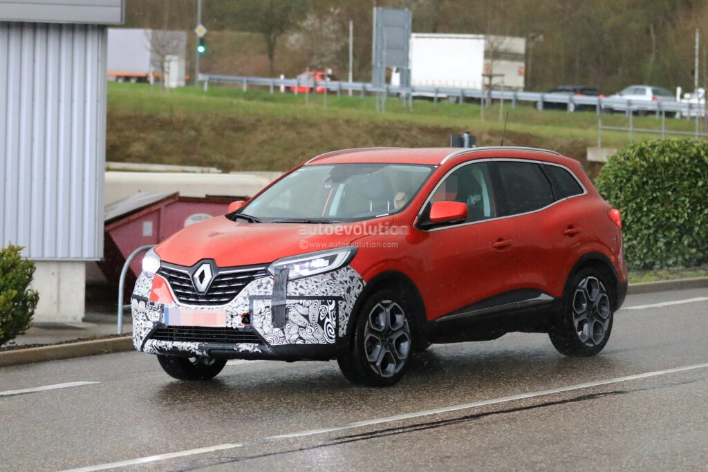 Renault представит обновленный кроссовер Renault Kadjar в начале 2019 года
