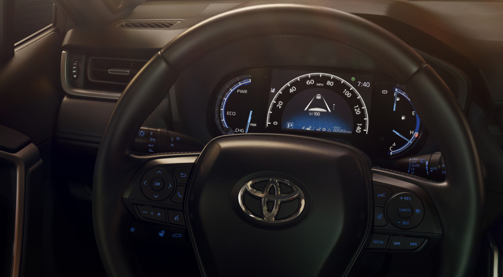 Toyota рассекретила новое поколение кроссовера "RAV4"
