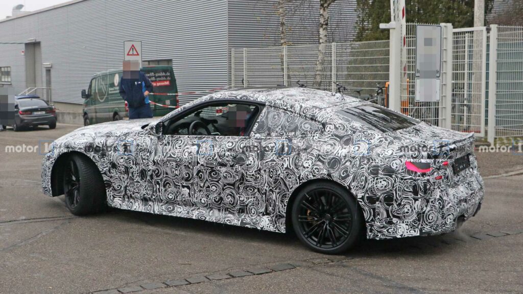 Шпионские снимки прототипа BMW M4 появились в Сети