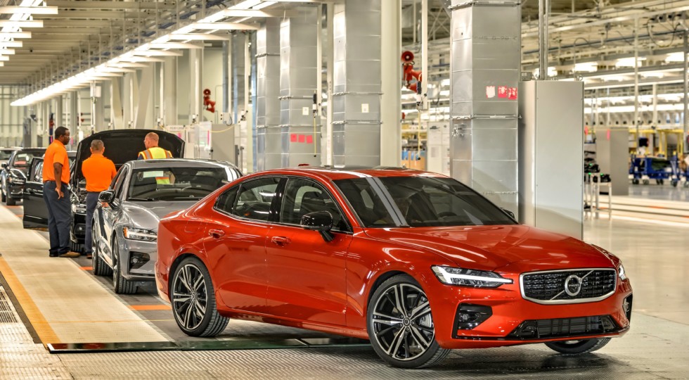 Первый завод Volvo в США начал поставки Volvo S60 для рынка Европы
