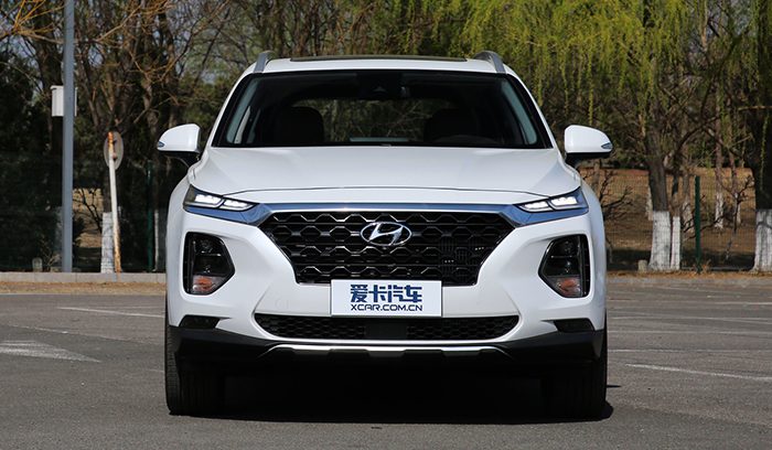 Удлиненный Hyundai Santa Fe 2019 демонстрирует рекордные продажи