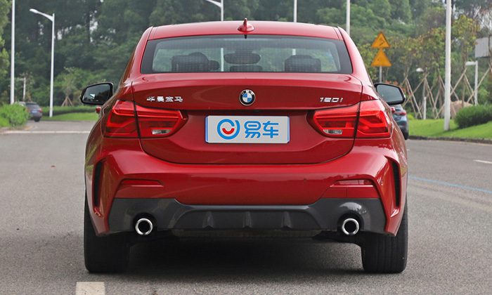 BMW обновила седан BMW 1-Series для китайского рынка