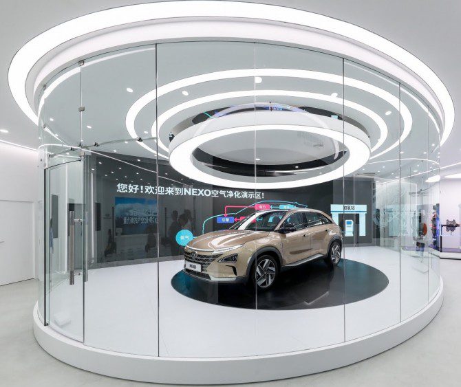 Hyundai представил кроссовер NEXO на топливных элементах