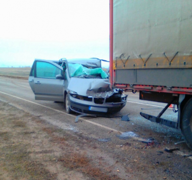 Водитель-иностранец попал в ДТП с фурой на трассе в Астрахани