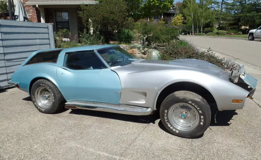 Уникальный Chevrolet Corvette выставили на продажу на eBay