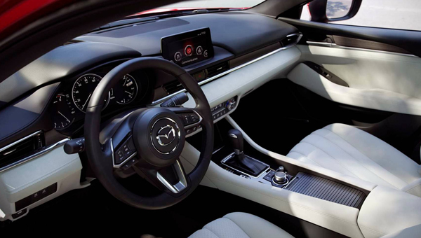 Появились первые «живые» фотографии обновленного универсала Mazda 6