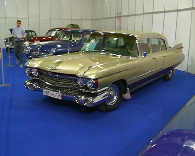 На выставке в Красноярске показали Cadillac Мэрилин Монро 1995 года