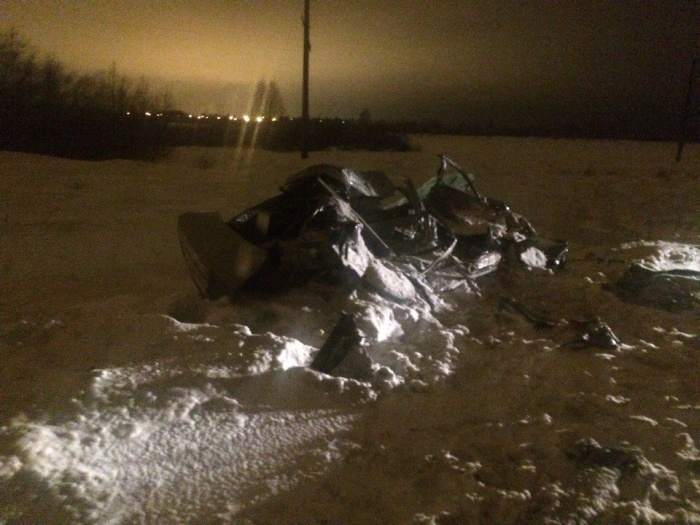 Легковушка разбилась всмятку из-за гололеда на Красноярском тракте, погиб человек