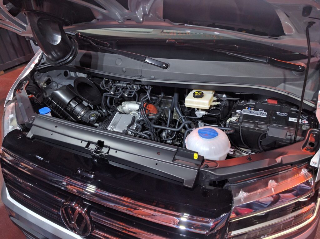Volkswagen начинает поставки на рынок РФ LCV с двигателями «Евро-6»