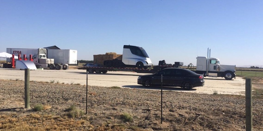 Электрический грузовик Tesla дебютирует 16 ноября