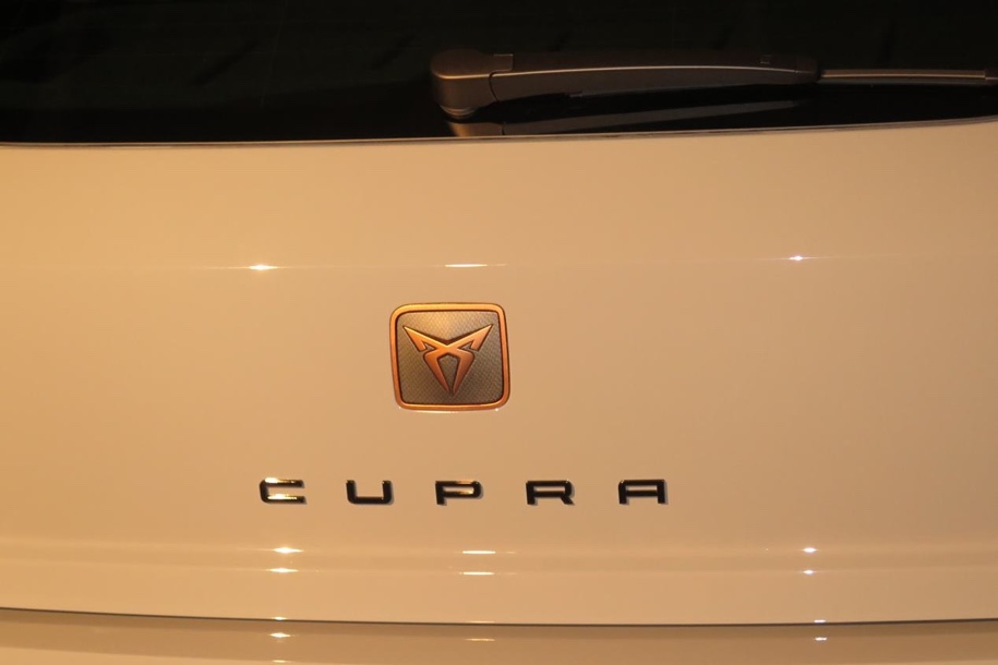 На фото рассекретили первый хот-хэтч Ibiza отдельного бренда Cupra от Seat