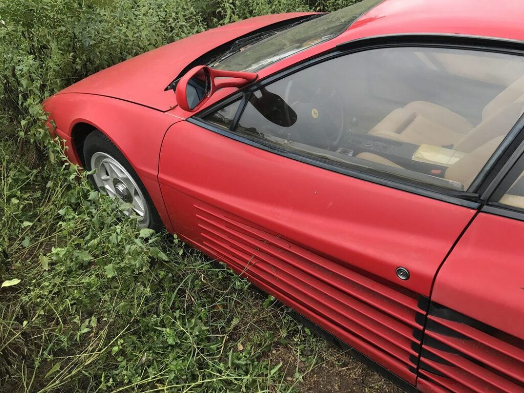 В США найдена брошенная в поле коллекция моделей Ferrari