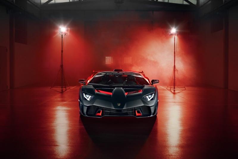 Компания Lamborghini создала по спецзаказу уникальный суперкар SC18