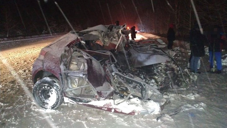 Водитель Toyota погиб в ДТП с автобусом в Томском районе