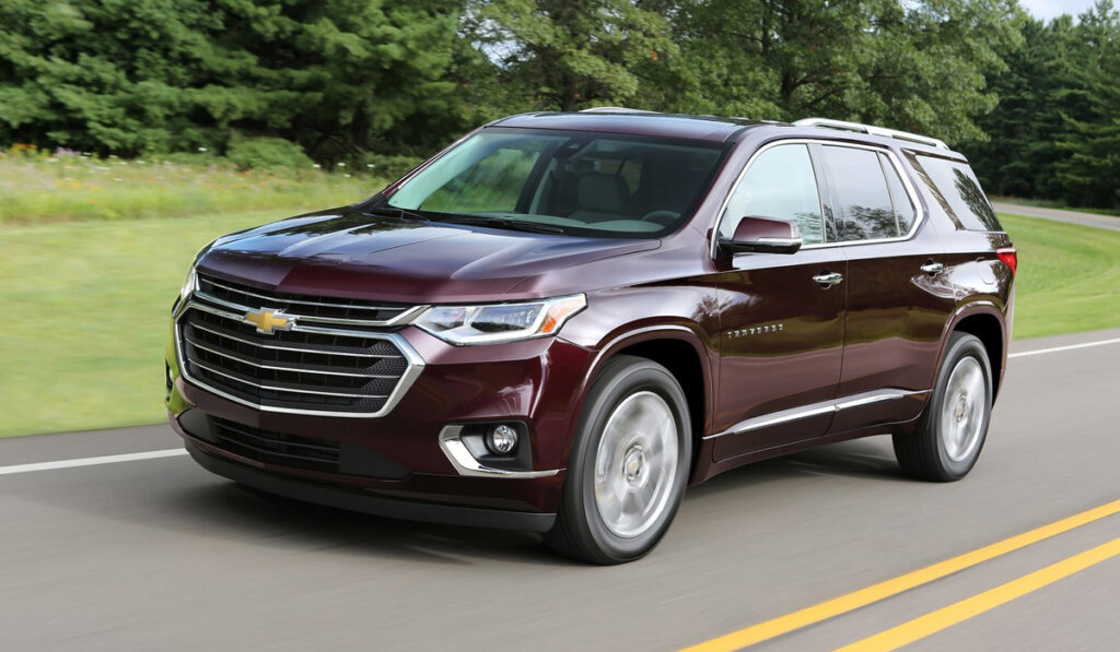Chevrolet подняла цены на модели Tahoe и Traverse до 171 000 рублей