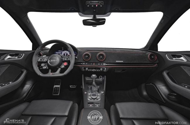 Ателье Neidfaktor «прокачало» салон «заряженного» Audi RS3