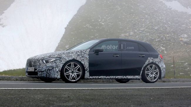 Прототип нового Mercedes-AMG A45 был замечен во время тестов