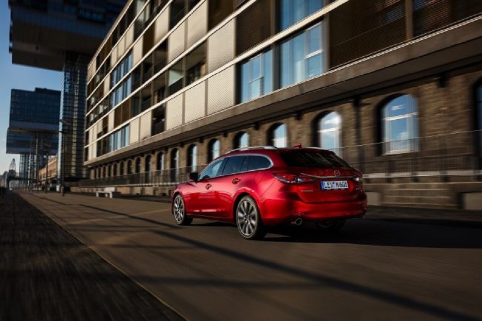 Mazda в Женеве представила обновленный универсал Mazda 6‍