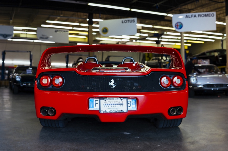 Первый экземпляр модели Ferrari F50 выставлен на продажу