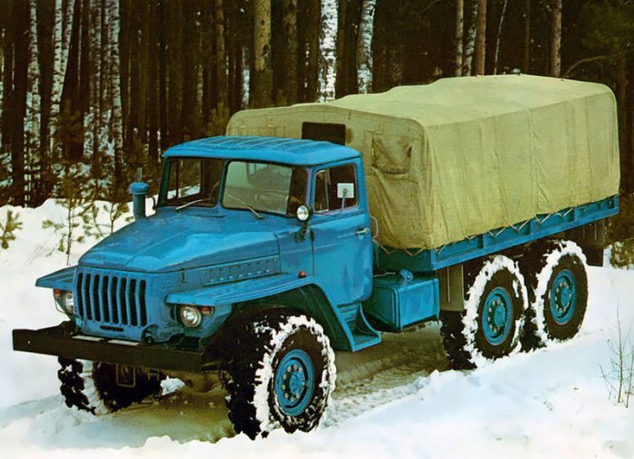 Подготовка грузовика к зиме: основные правила и особенности