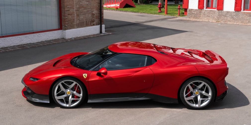 Ferrari показала единственный экземпляр эксклюзивного купе Ferrari SP3
