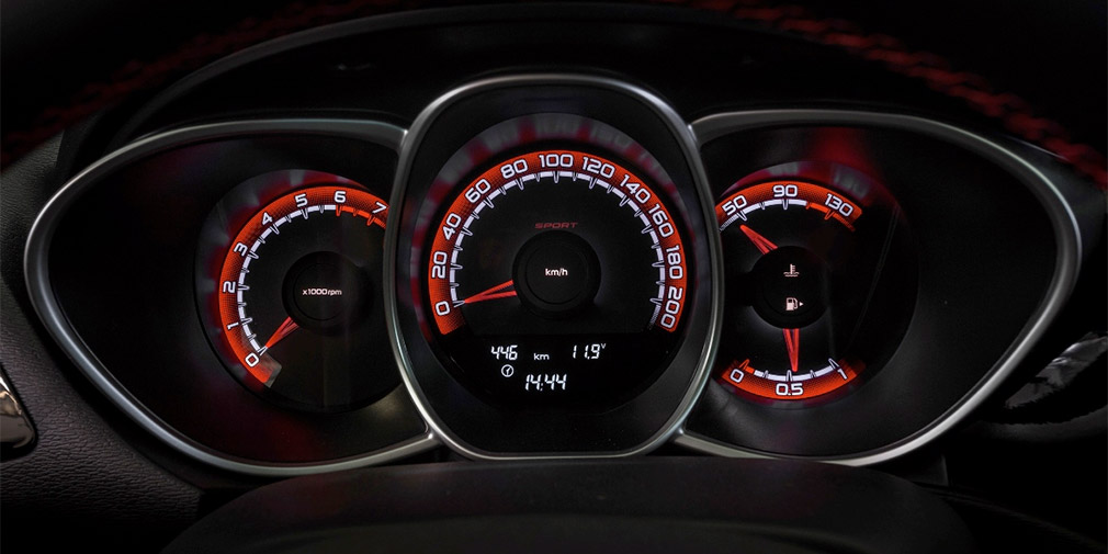 «АвтоВАЗ» презентовал новый интерьер седана Lada Vesta Sport