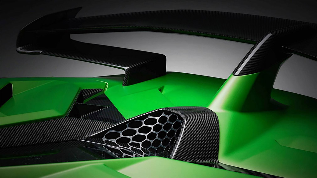 В сети рассекретили внешность экстремального Lamborghini Aventador SVJ‍