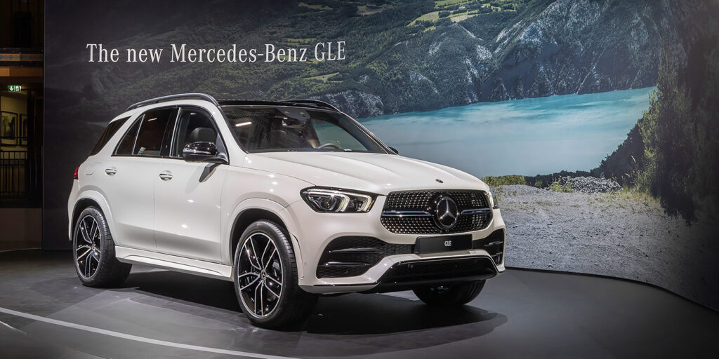 Mercedes-Benz представила новое поколение внедорожника GLE